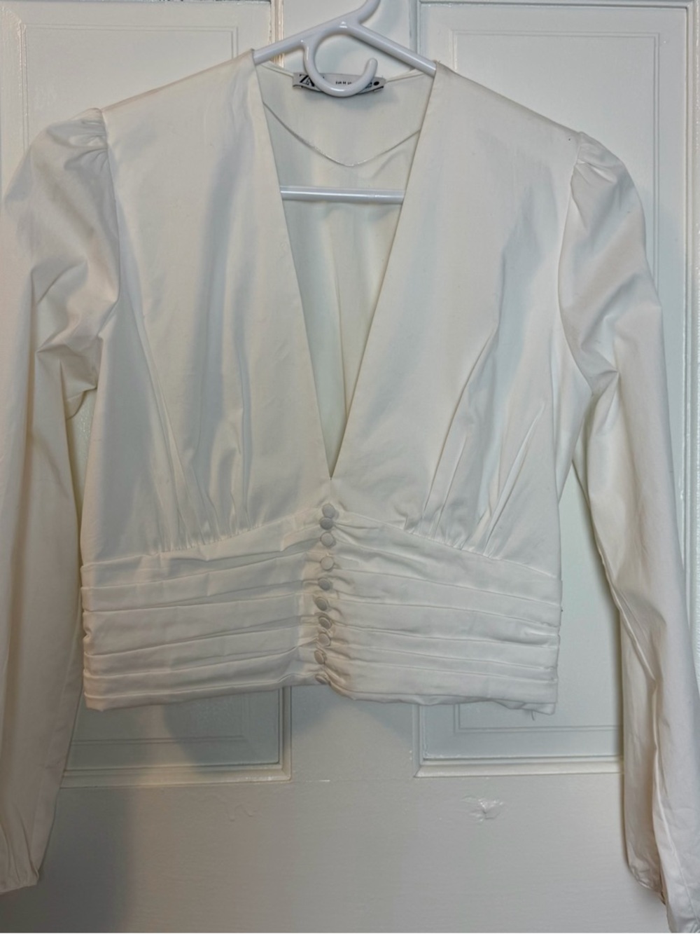 Zara Women’s Romantic White V Neck 97% Cotton Blouse With Ruching Detail, M